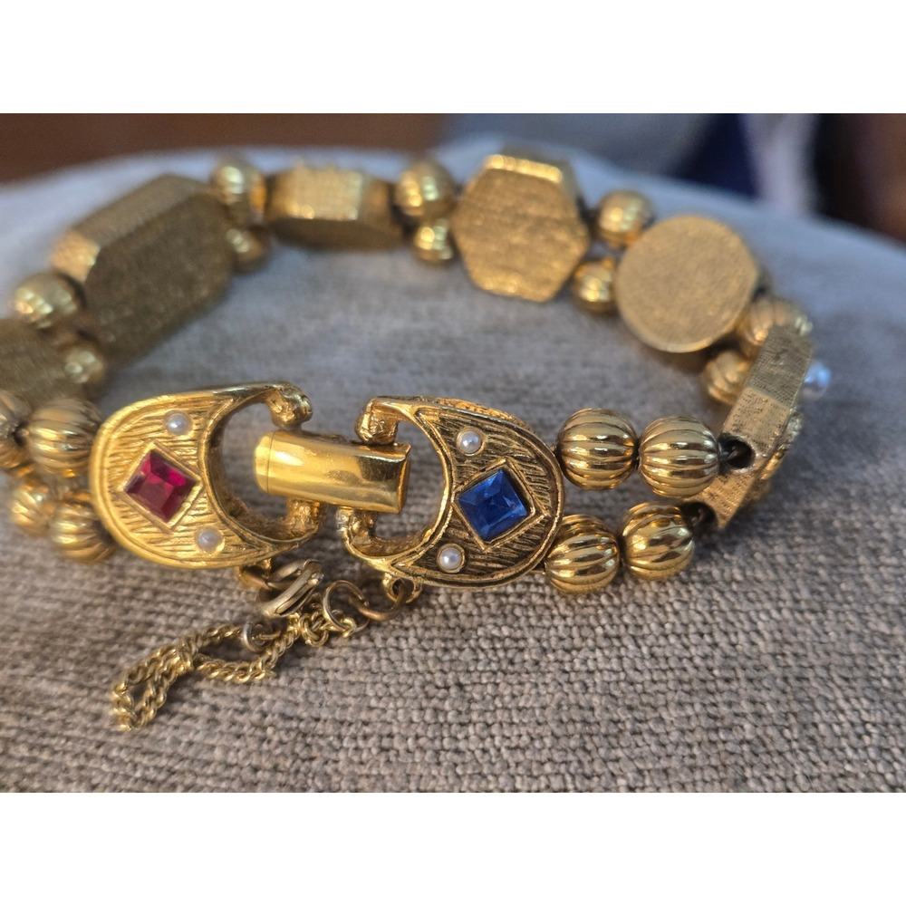 Unsigned Goldette Slide Charm Substantial Bracelet Cameo Snake Safety Chain - Picture 12 of 12
